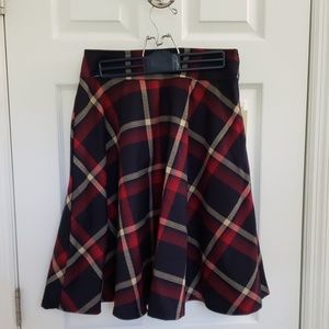 🍎 NEW W/ TAGS Pleated Plaid Skirt - Size M 🍎
